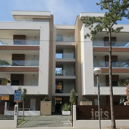 Iris Suite-4 By Interhome Апартаменты *