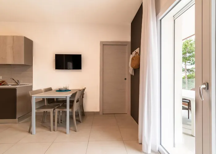 Iris Suite-4 By Interhome Apartment